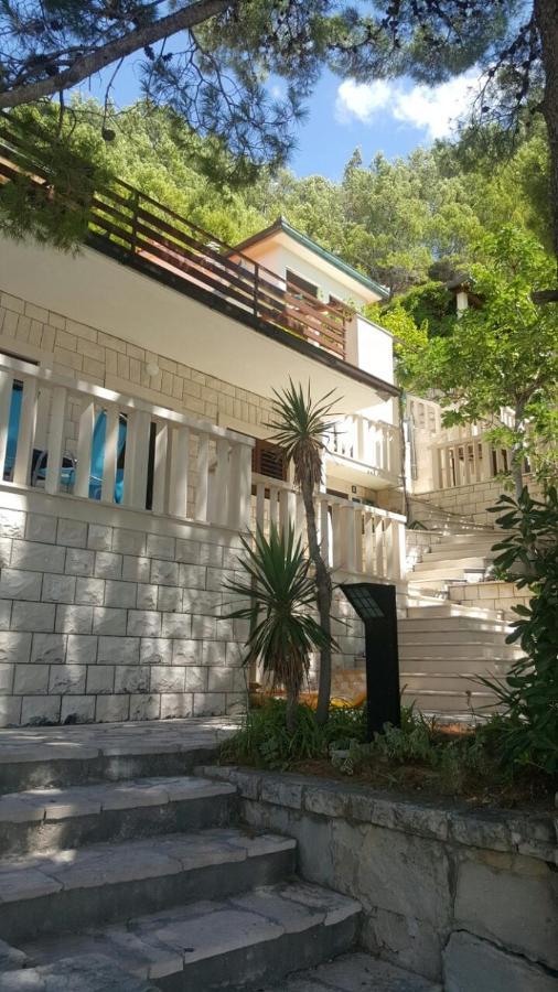 Apartments By The Sea Brela, Makarska - 11821 Dış mekan fotoğraf